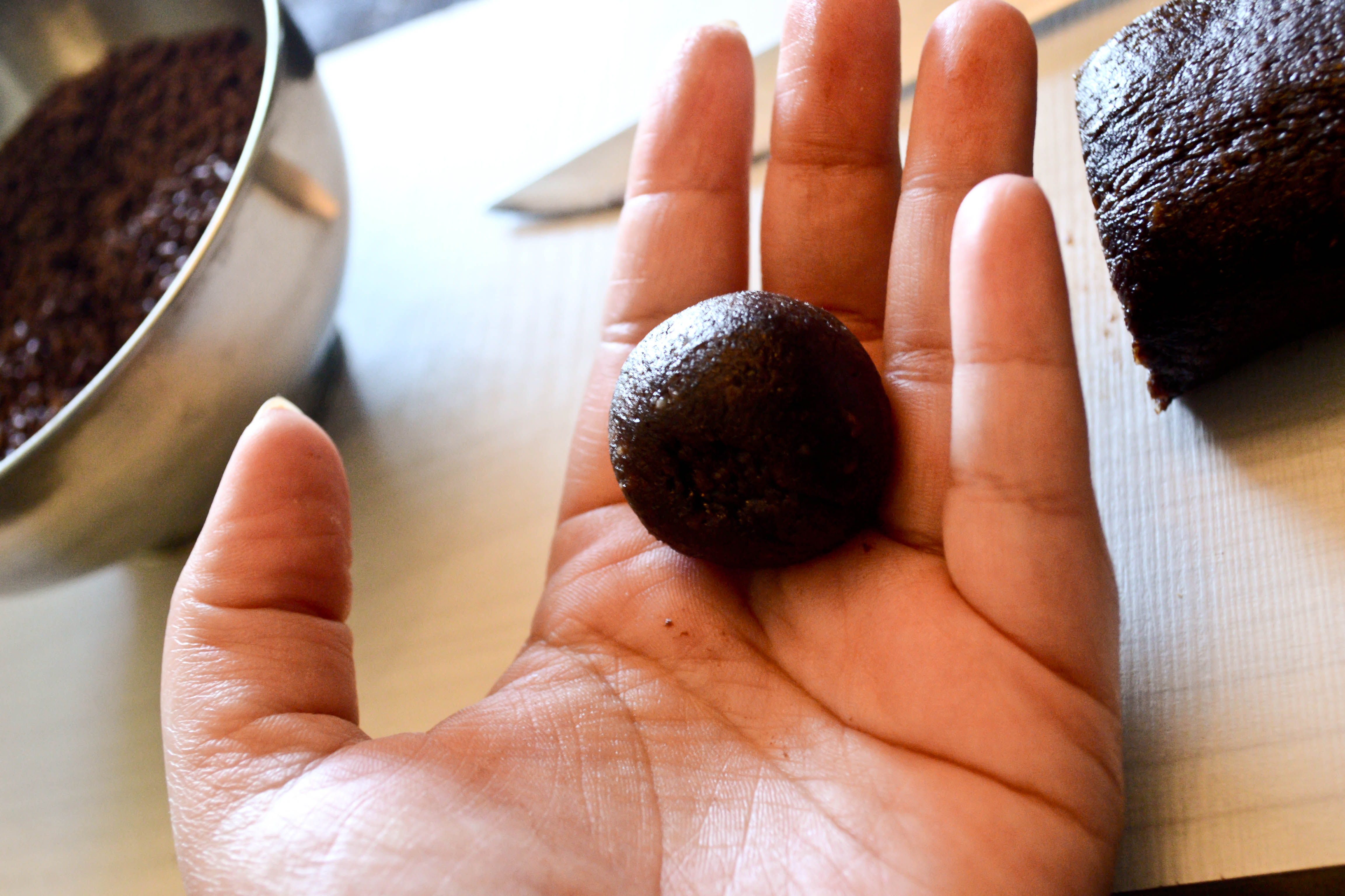 Make Marzipan Chocolate Balls