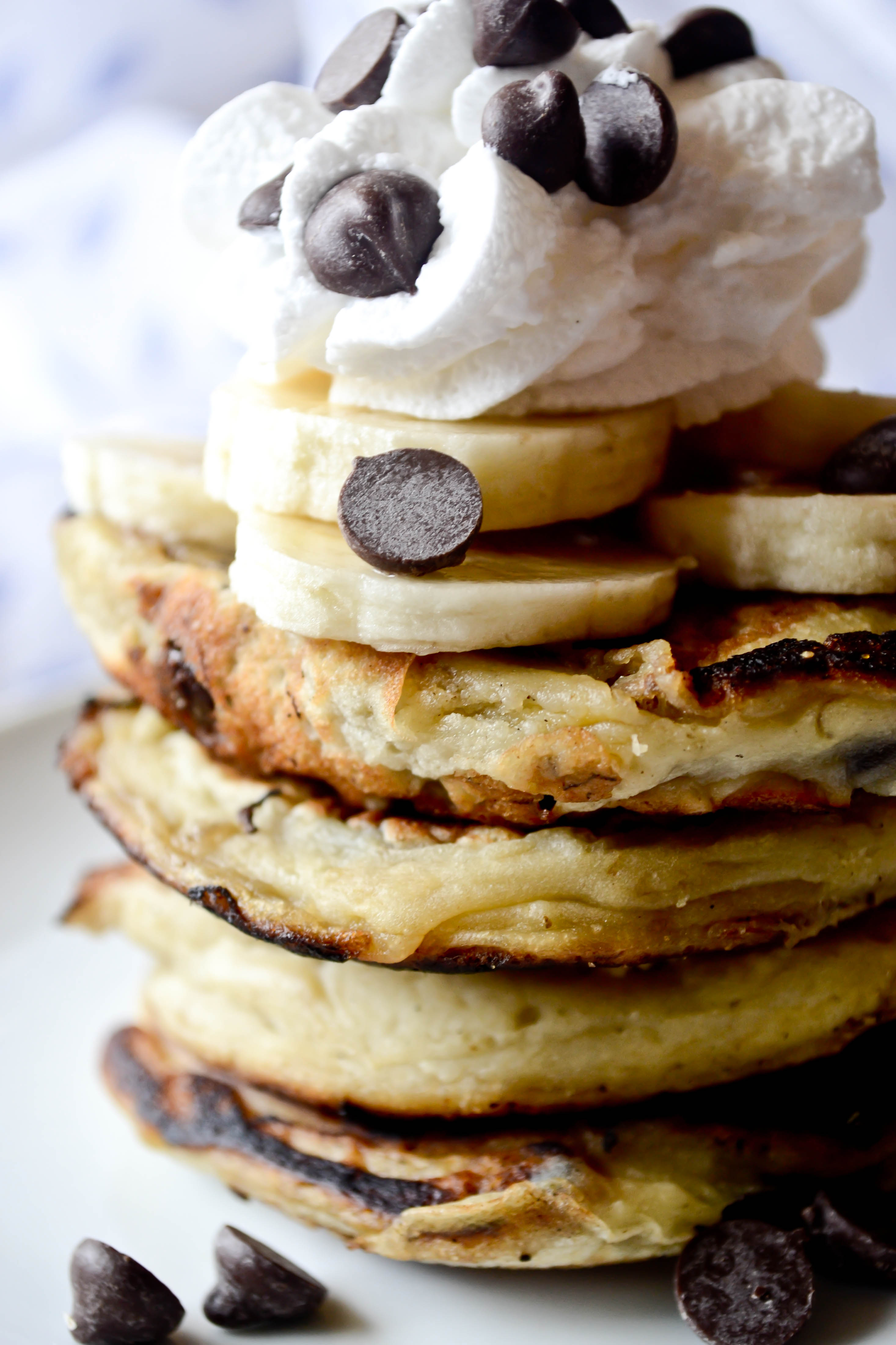 banana-chocolate-chip-pancakes