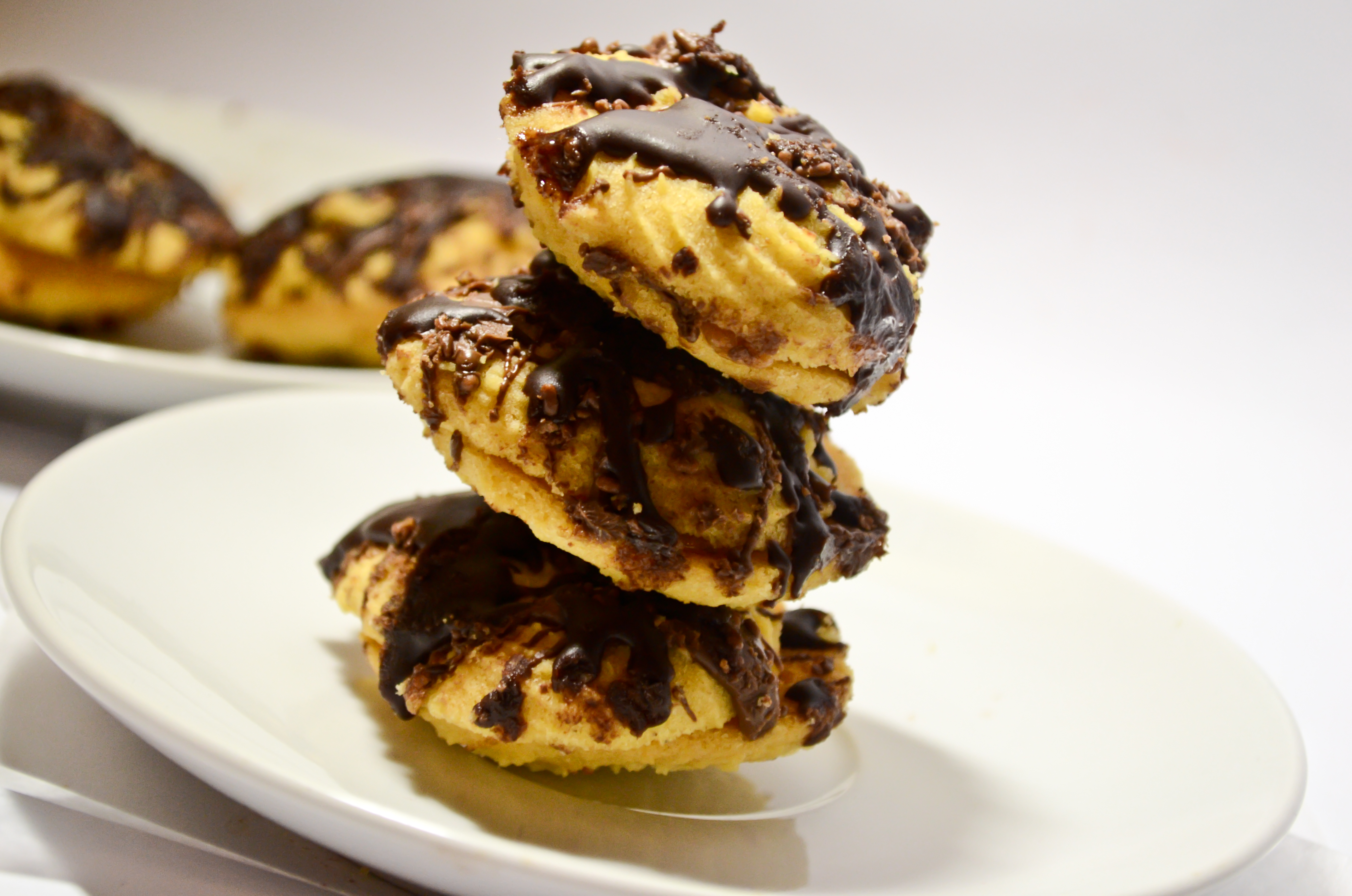 Dulce de leche cookie with chocolate