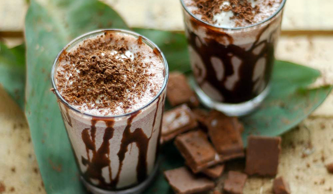 Refreshing Ice Cold Chocolate Smoothie